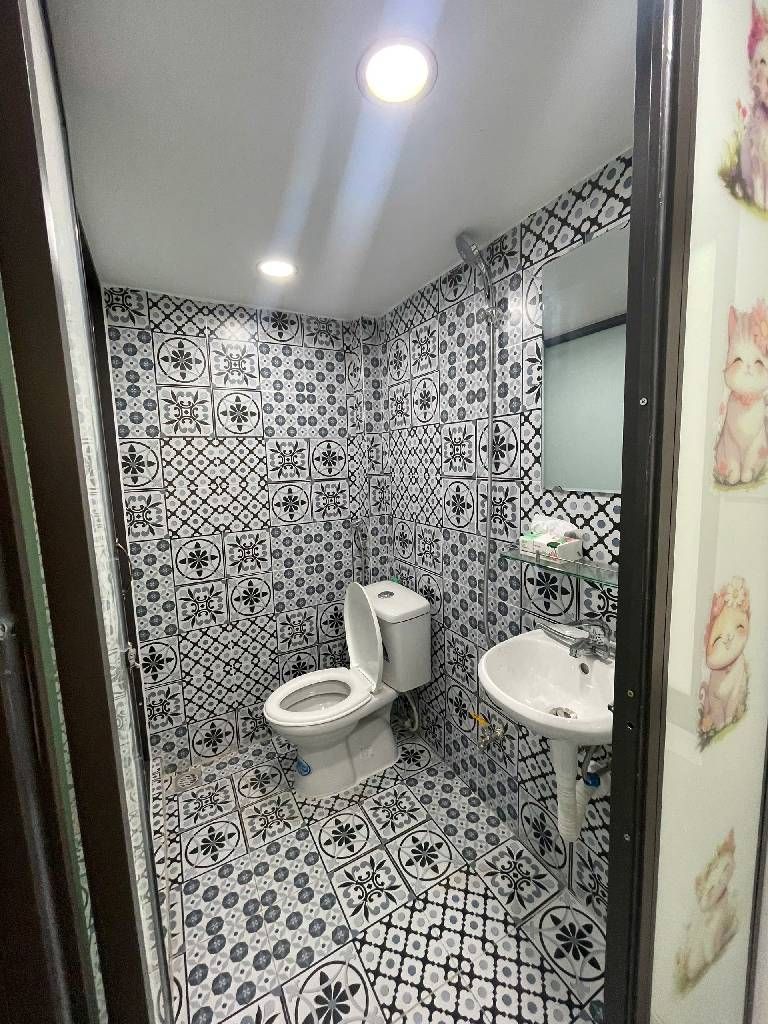 Bán nhà Lương Thế Vinh - diện tích 10m2 2 tầng - ô tô đỗ cửa - giá 1,58 tỷ