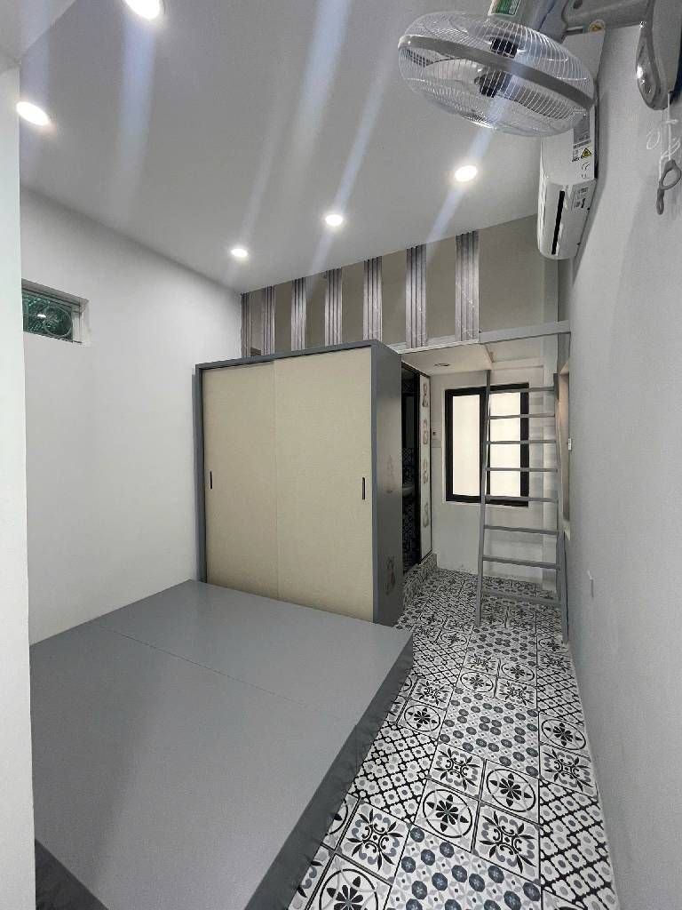 Bán nhà Lương Thế Vinh - diện tích 10m2 2 tầng - ô tô đỗ cửa - giá 1,58 tỷ