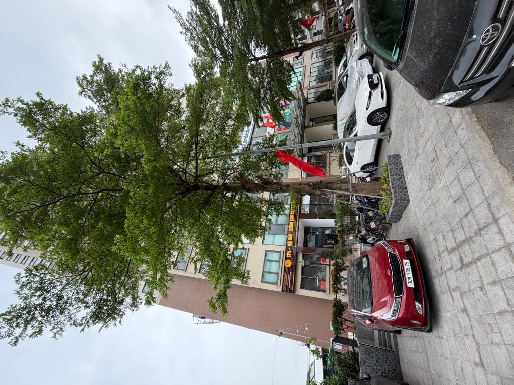 Bán nhà Nguyễn Trãi - diện tích 34,8m2 5 tầng - mặt đường - giá 21,5 tỷ