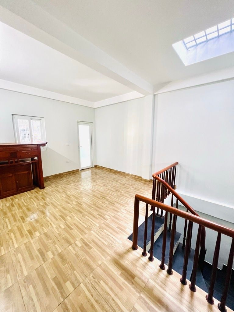 Bán nhà Vĩnh Hưng - diện tích 30m2 6 tầng - Mặt tiền rộng - giá 7,95 tỷ