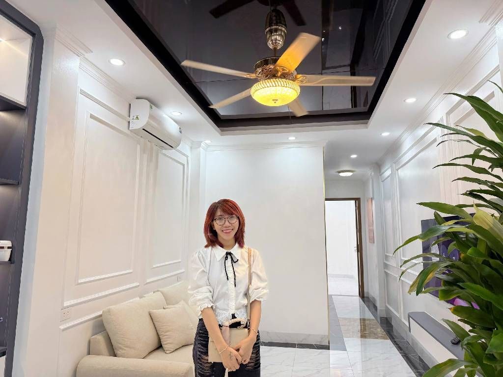 Bán nhà Bùi Xương Trạch - diện tích 41.4m2 5 tầng - thang máy đẹp mới lung linh - giá 11,8 tỷ