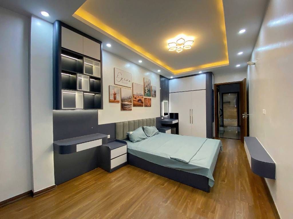 Bán nhà Bùi Xương Trạch - diện tích 41.4m2 5 tầng - thang máy đẹp mới lung linh - giá 11,8 tỷ