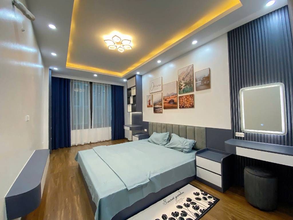 Bán nhà Bùi Xương Trạch - diện tích 41.4m2 5 tầng - thang máy đẹp mới lung linh - giá 11,8 tỷ