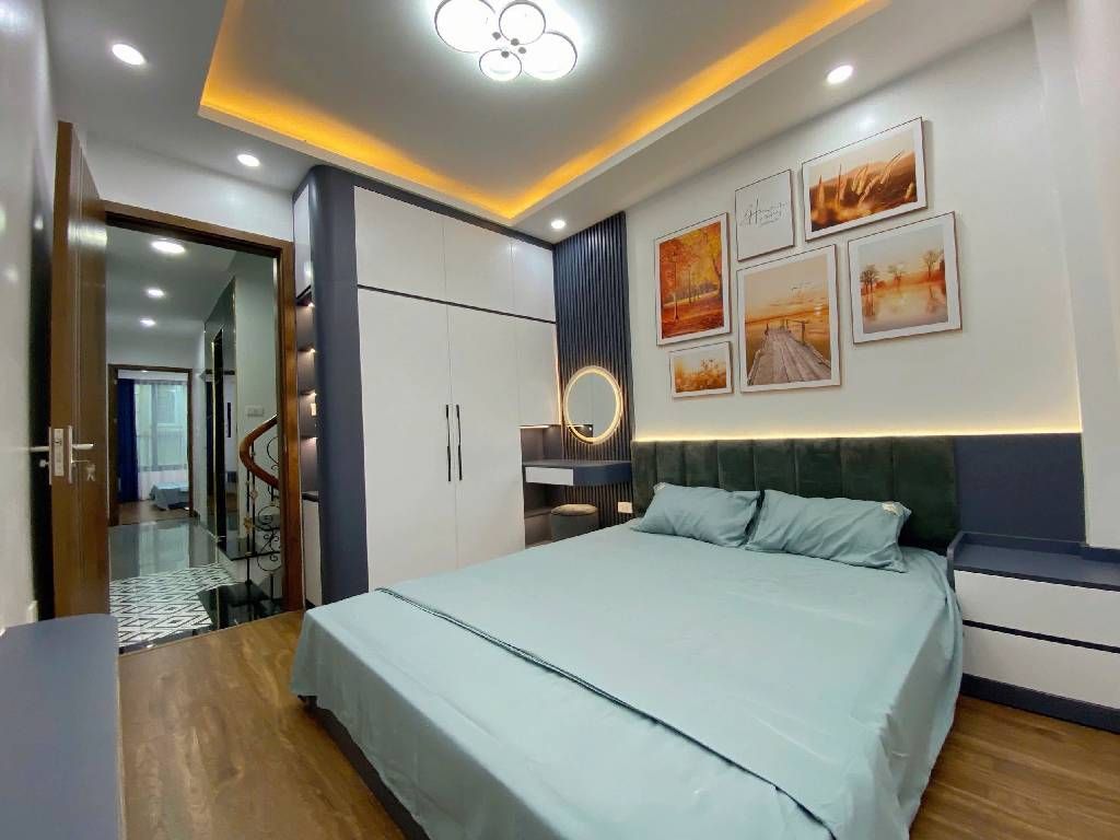 Bán nhà Bùi Xương Trạch - diện tích 41.4m2 5 tầng - thang máy đẹp mới lung linh - giá 11,8 tỷ