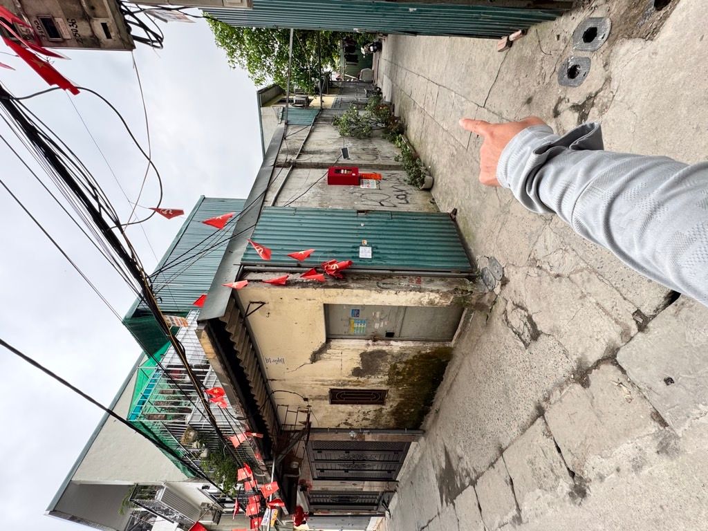 Bán nhà Vĩnh Hưng - diện tích 37m2 2 tầng - ô tô đỗ cổng - giá 3,5 tỷ