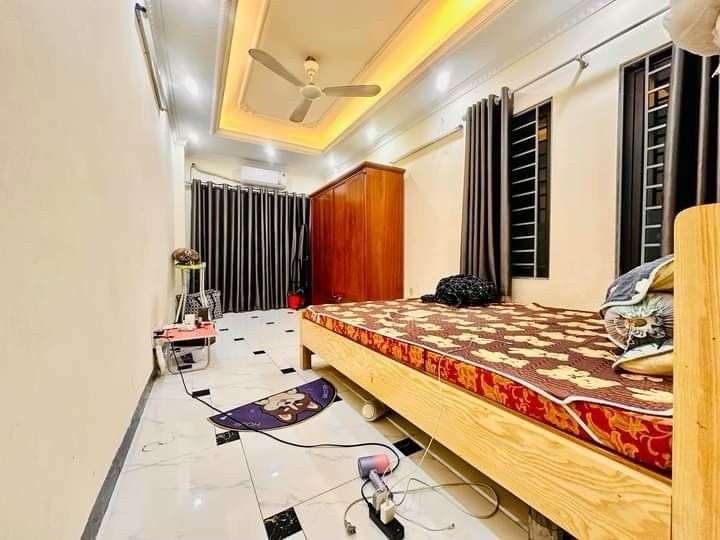 Bán nhà Tân Mai - diện tích 27m2 4 tầng - Lô góc 2 thoáng - giá 8,3 tỷ