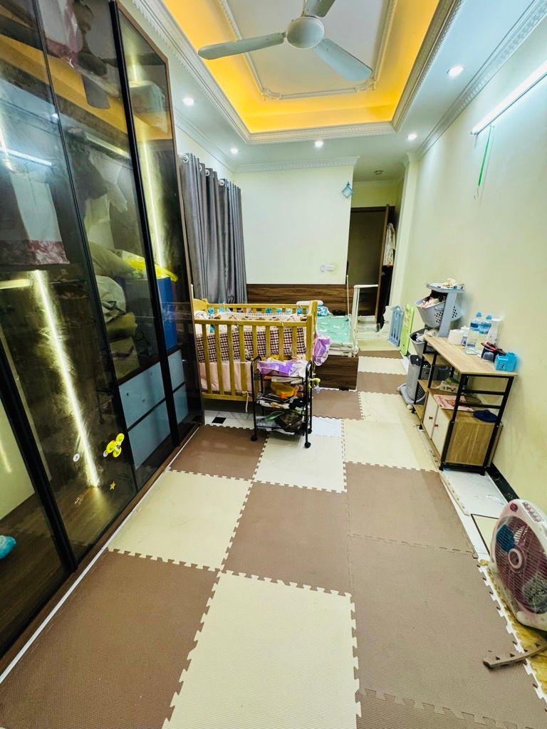 Bán nhà Tân Mai - diện tích 27m2 4 tầng - Lô góc 2 thoáng - giá 8,3 tỷ