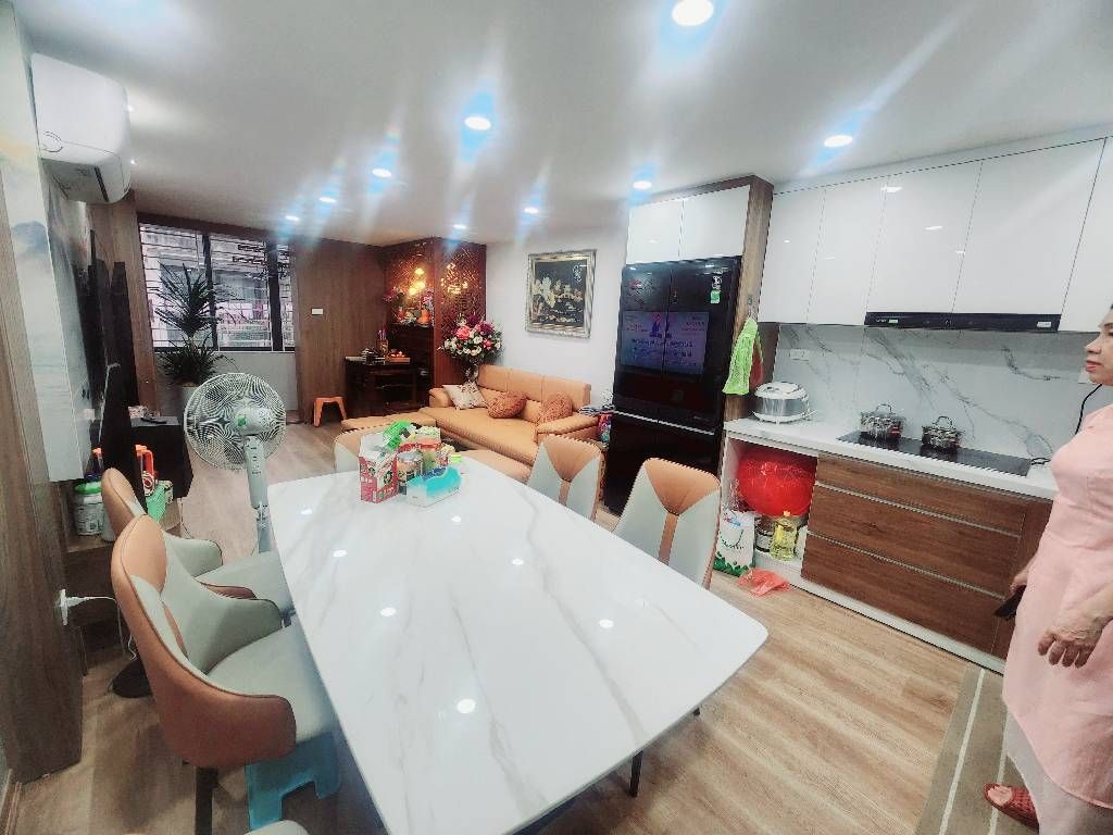 Bán nhà Đền Lừ 1 - diện tích 40m2 5 tầng - Gara ô tô, nhà phân lô - giá 20,5 tỷ