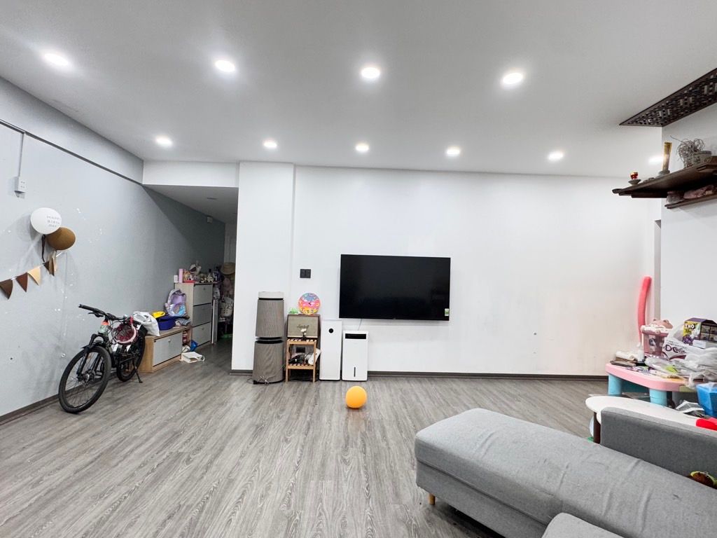 Bán nhà Nguyễn Tuân - diện tích 90m2 1 tầng - Căn góc - giá 7,9 tỷ