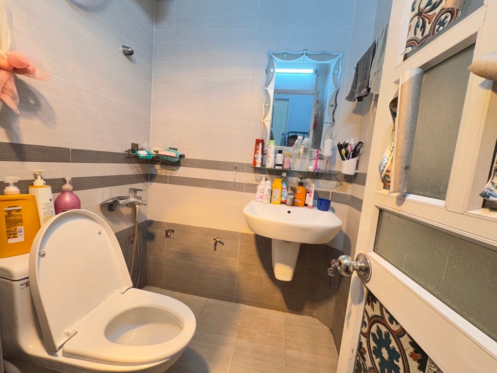 Bán nhà Lạc trung - diện tích 36m2 5 tầng - Ô chờ thang máy - giá 9,9 tỷ