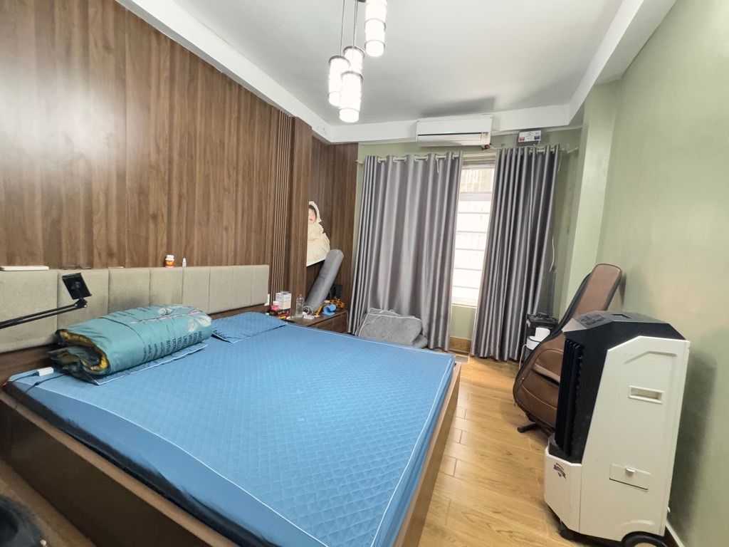 Bán nhà Lạc trung - diện tích 36m2 5 tầng - Ô chờ thang máy - giá 9,9 tỷ