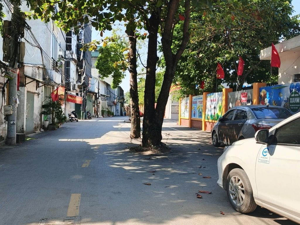 Bán nhà Nam Dư - diện tích 75m2 1 tầng - Mặt ngõ thông, ô tô tránh - giá 7,8 tỷ