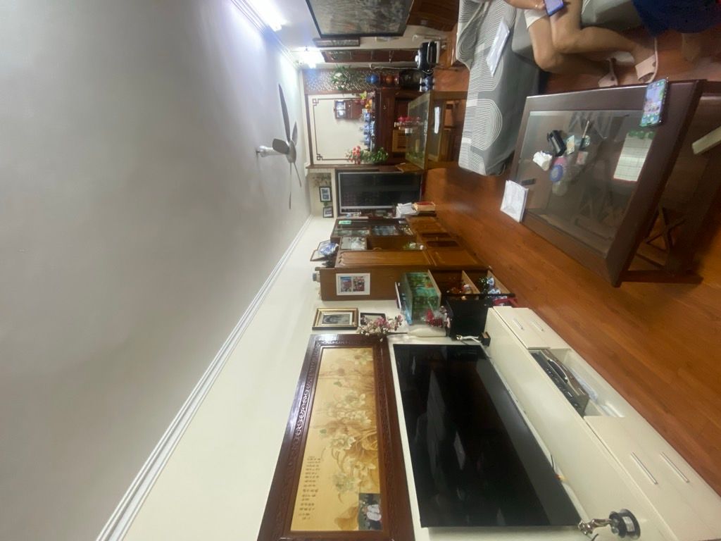 Bán nhà Đội Cung - diện tích 80m2 1 tầng - Căn hộ tập thể không dành cho số đông - giá 10,5 tỷ