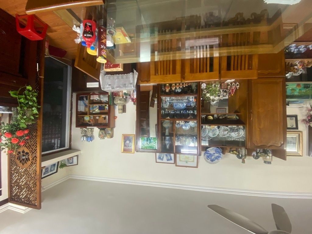 Bán nhà Đội Cung - diện tích 80m2 1 tầng - Căn hộ tập thể không dành cho số đông - giá 10,5 tỷ