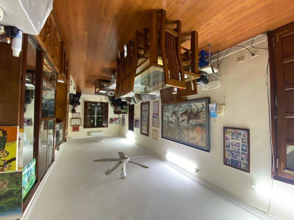 Bán nhà Đội Cung - diện tích 80m2 1 tầng - Căn hộ tập thể không dành cho số đông - giá 10,5 tỷ