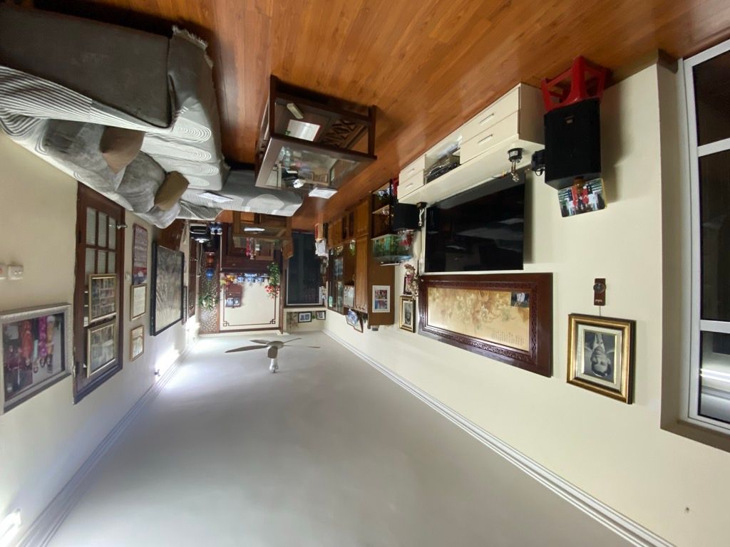 Bán nhà Đội Cung - diện tích 80m2 1 tầng - Căn hộ tập thể không dành cho số đông - giá 10,5 tỷ