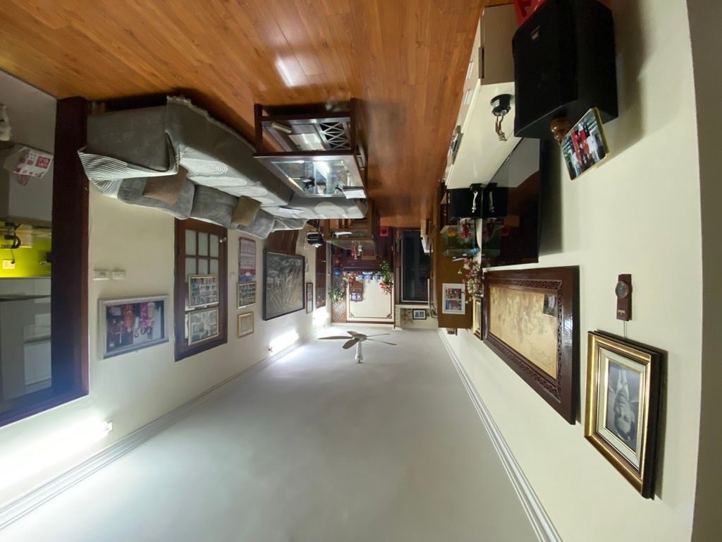 Bán nhà Đội Cung - diện tích 80m2 1 tầng - Căn hộ tập thể không dành cho số đông - giá 10,5 tỷ