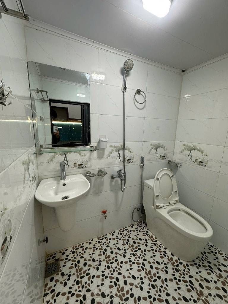 Bán nhà Vũ Tông Phan - diện tích 30.4m2 2 tầng - Lô góc, ô tô qua nhà - giá 3,6 tỷ