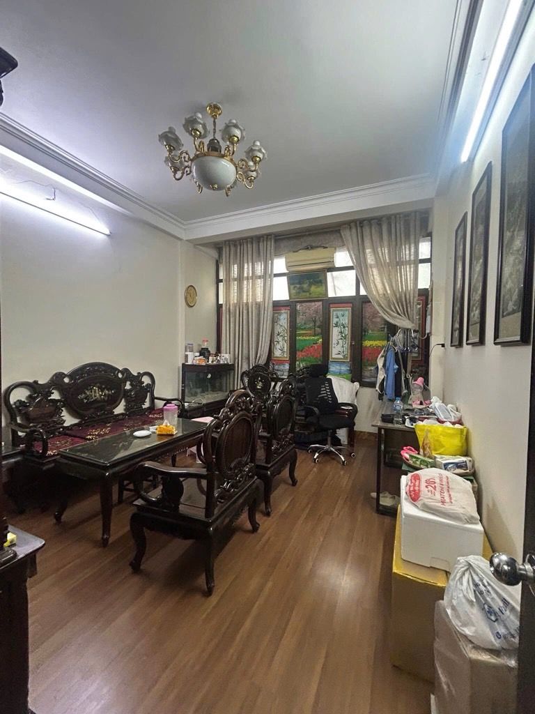 Bán nhà Nguyễn Trãi - diện tích 34.8m2 5 tầng - Mặt phố VIP - giá 22 tỷ