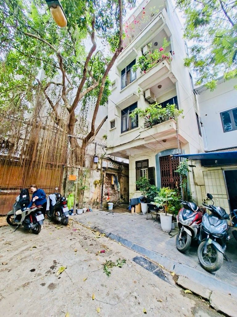 Bán nhà Đội Cung - diện tích 42m2 1 tầng - Mảnh đất hiếm ngay Bà Triệu - giá 12,9 tỷ