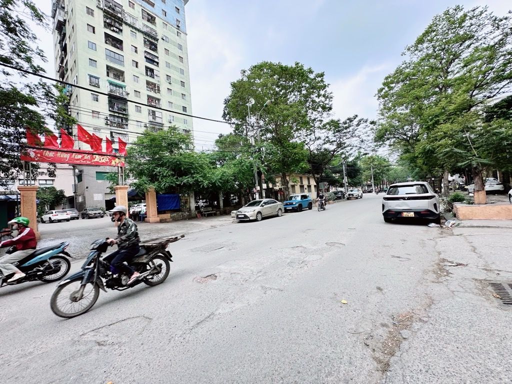 Bán nhà Đền Lừ - diện tích 57.4m2 1 tầng - Căn hộ chung cư đẹp - giá 4,8 tỷ