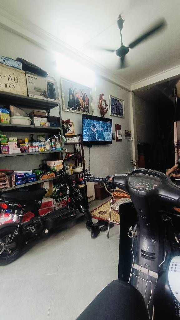 Bán nhà Trương Định - diện tích 30m2 5 tầng - Mặt đường - giá 12 tỷ