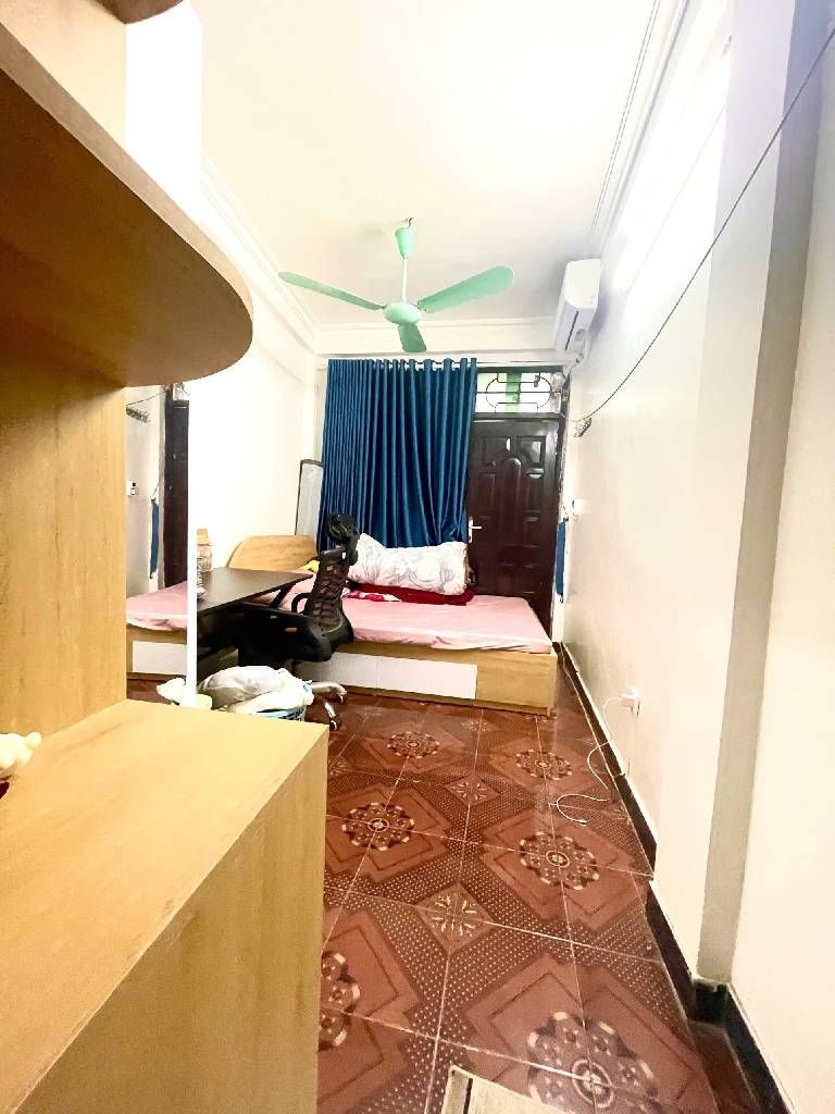 Bán nhà Trương Định - diện tích 30m2 5 tầng - Mặt đường - giá 12 tỷ