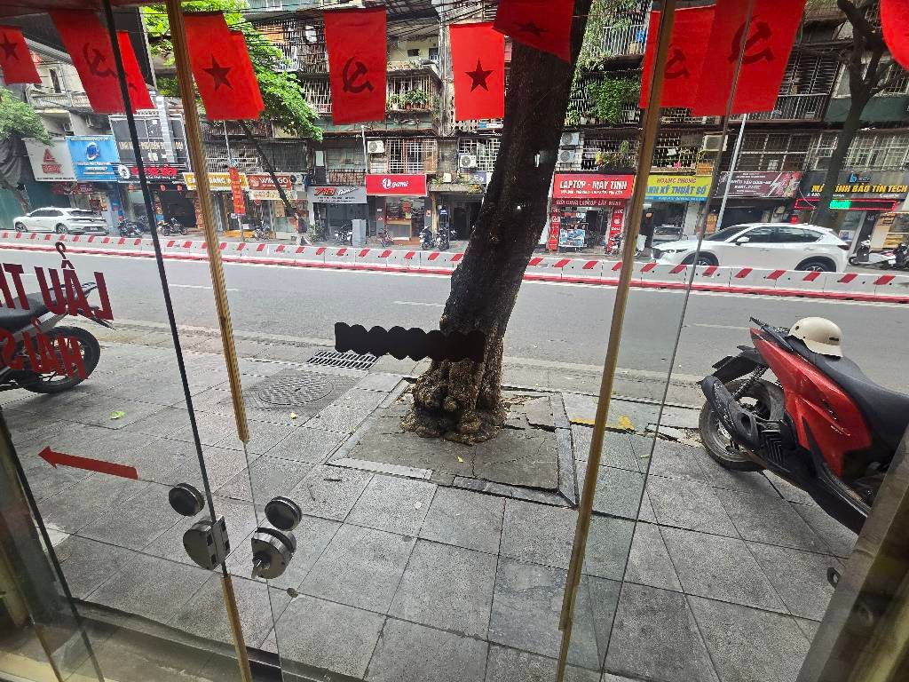 Bán nhà Lê Thanh Nghị - diện tích 100m2 1 tầng - MẶT PHÔ - KINH DOANH - CHO THUÊ - giá 11,5 tỷ