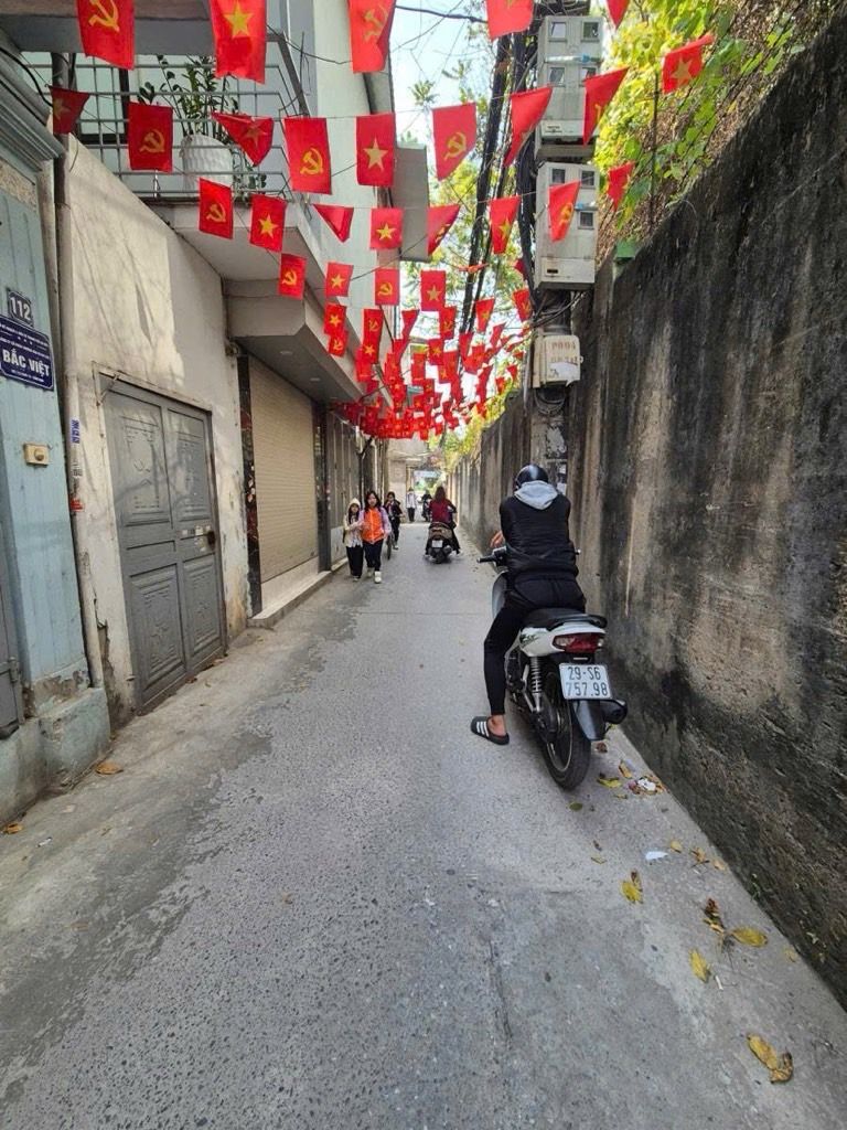 Bán nhà Lĩnh Nam - diện tích 60.2m2 1 tầng - ô tô qua nhà - giá 9 tỷ