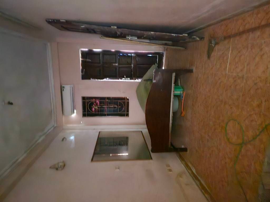 Bán nhà Đường Ngọc Hồi - diện tích 35m2 5 tầng - gần bến xe nước ngầm - giá 9 tỷ