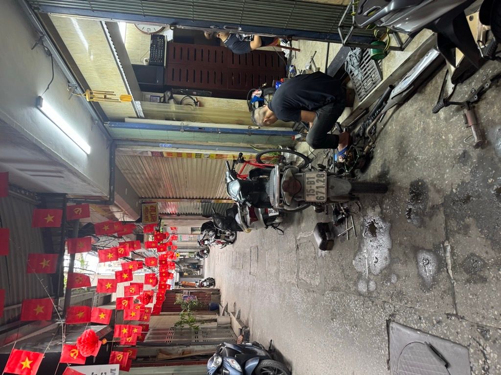 Bán nhà Đê trần khát chân - diện tích 12m2 4 tầng - mặt ngõ to - giá 6,8 tỷ