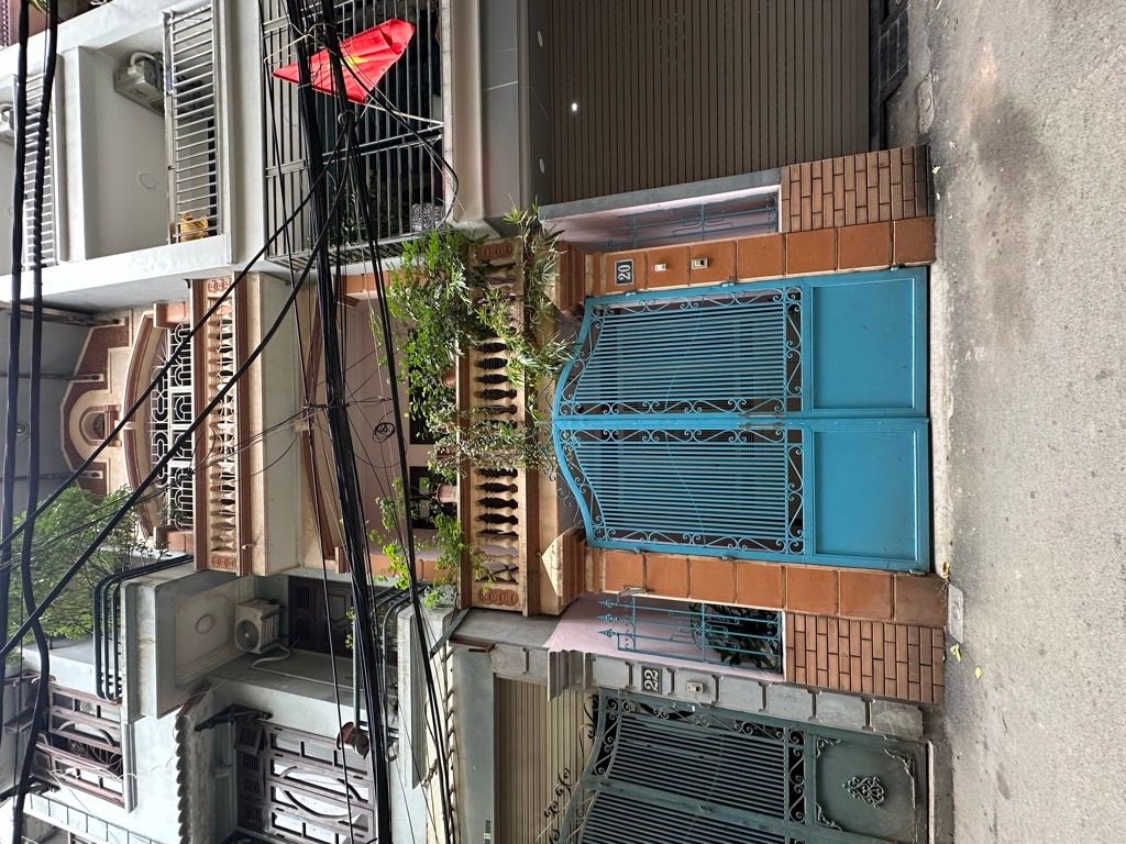 Bán nhà Vương Thừa Vũ - diện tích 50m2 3 tầng - ô tô tránh - giá 20 tỷ