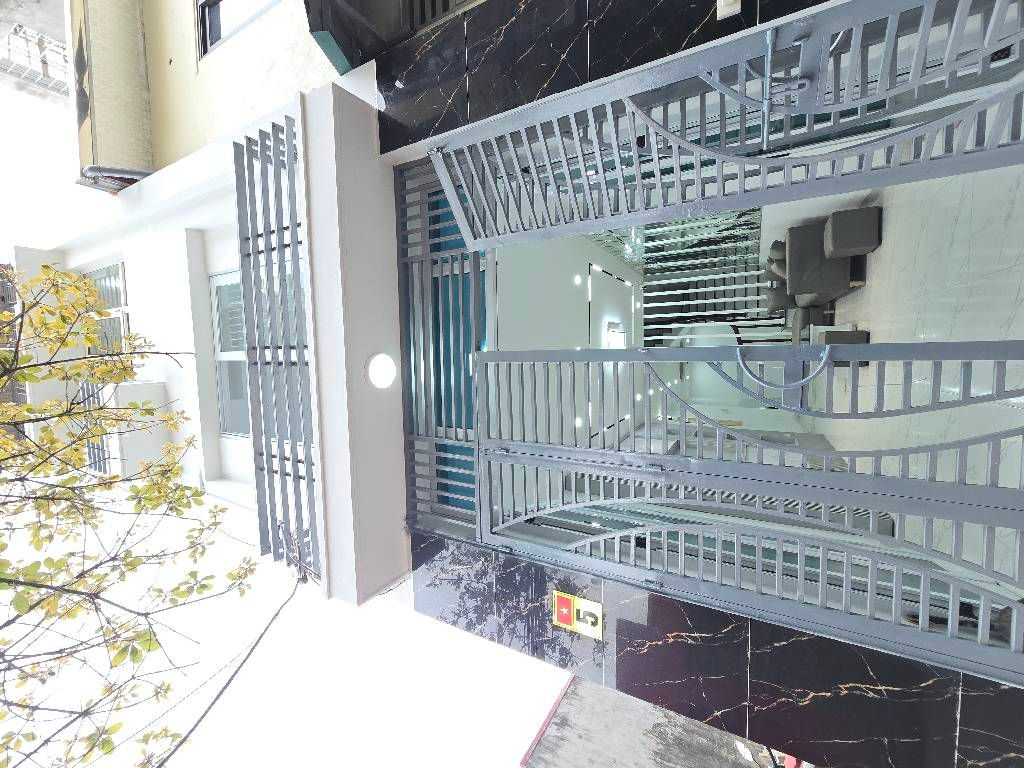 Bán nhà Thúy Lĩnh - diện tích 40,9m2 4 tầng - ô tô đỗ cửa - giá 7,9 tỷ