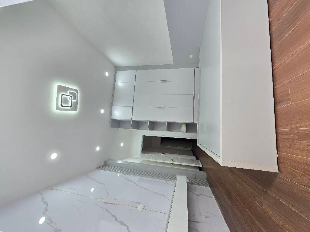 Bán nhà Thúy Lĩnh - diện tích 40,9m2 4 tầng - ô tô đỗ cửa - giá 7,9 tỷ