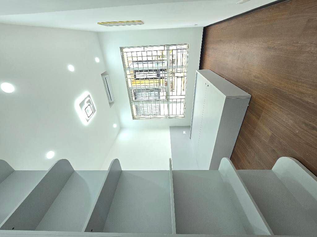 Bán nhà Thúy Lĩnh - diện tích 40,9m2 4 tầng - ô tô đỗ cửa - giá 7,9 tỷ