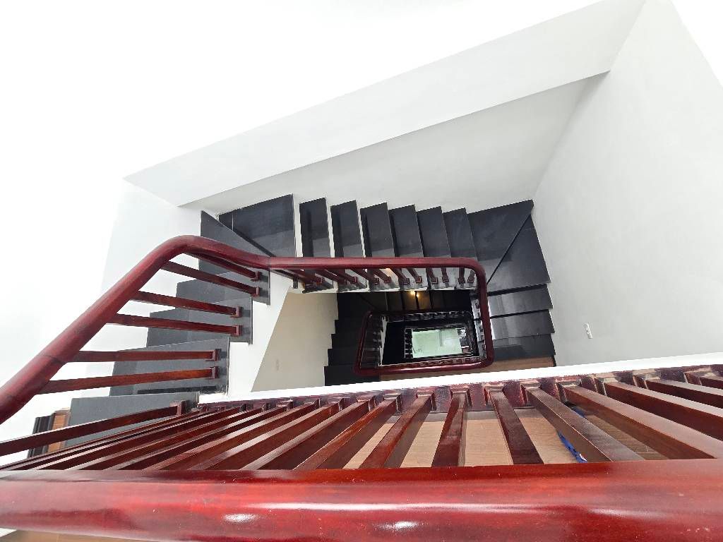 Bán nhà Thúy Lĩnh - diện tích 40,9m2 4 tầng - ô tô đỗ cửa - giá 7,9 tỷ