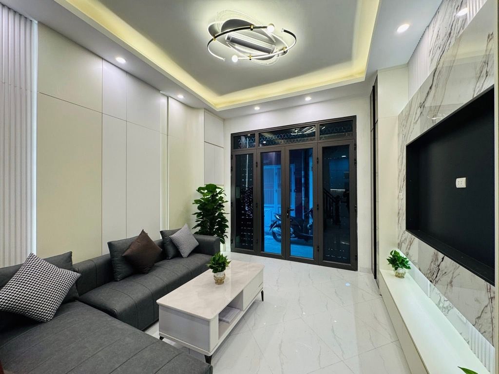 Bán nhà Hoàng Mai - diện tích 31m2 5 tầng - Ngõ 299 Hoàng Mai - giá 8,35 tỷ