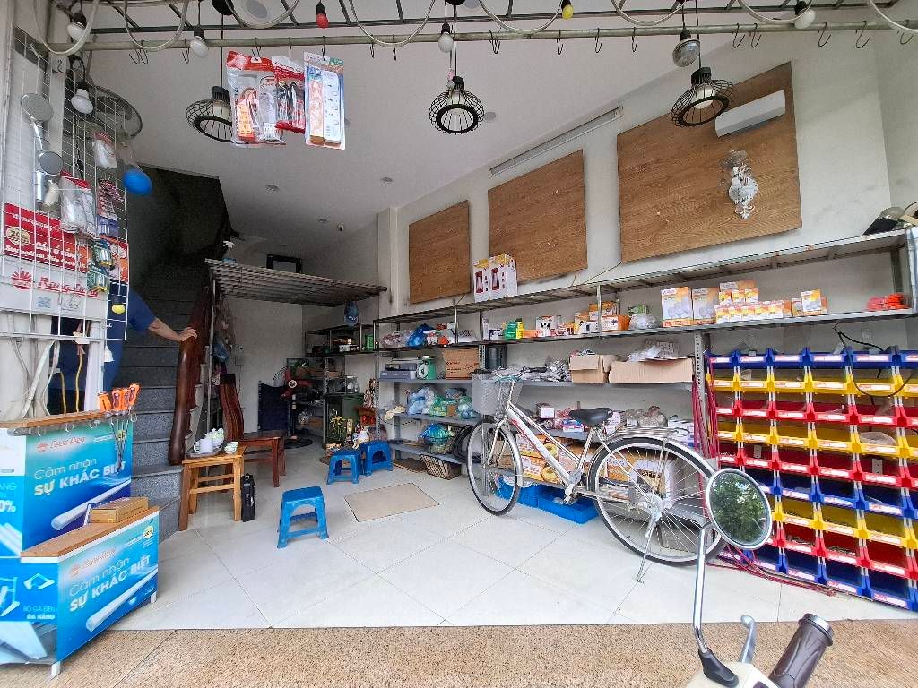 Bán nhà Giải Phóng - diện tích 22m2 3 tầng - Mặt phố kinh doanh sầm uất - giá 10,5 tỷ