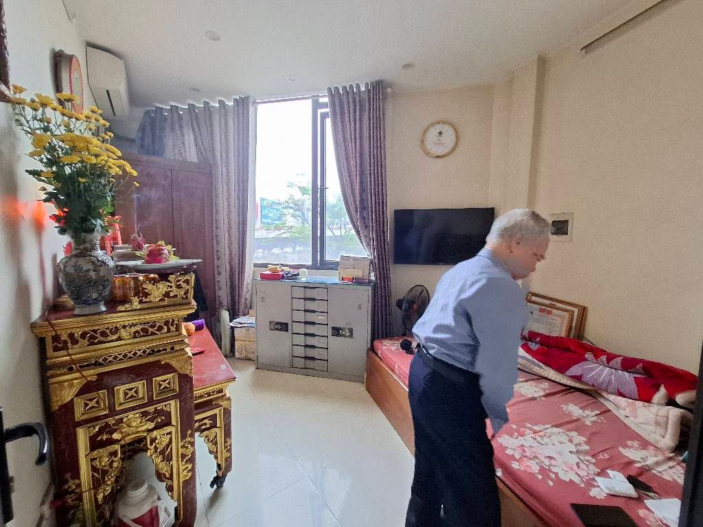 Bán nhà Giải Phóng - diện tích 22m2 3 tầng - Mặt phố kinh doanh sầm uất - giá 10,5 tỷ