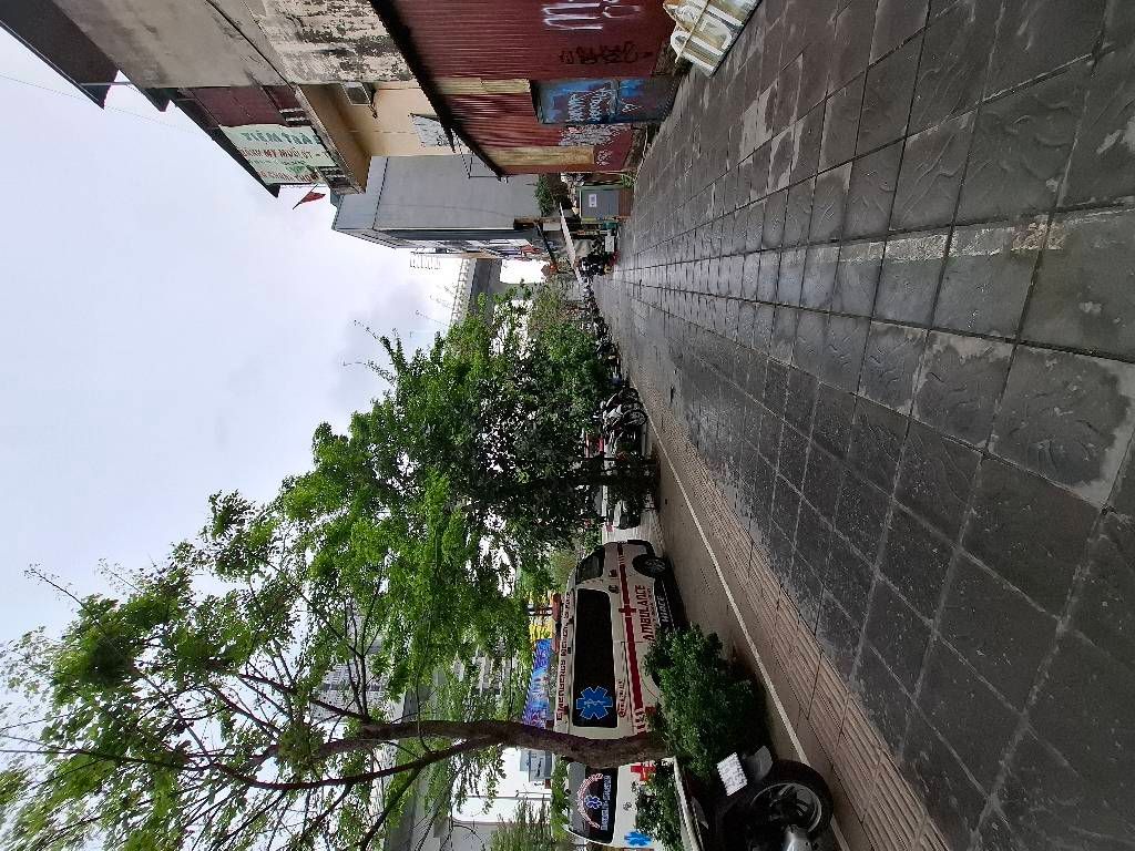 Bán nhà Giải Phóng - diện tích 22m2 3 tầng - Mặt phố kinh doanh sầm uất - giá 10,5 tỷ