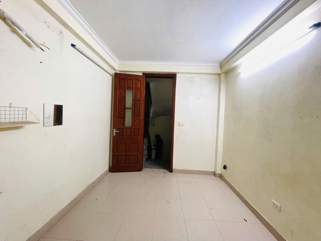 Bán nhà Vĩnh Tuy - diện tích 15m2 6 tầng - Lô góc - giá 4,95 tỷ