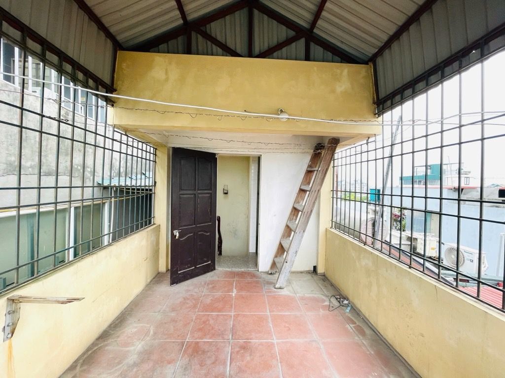 Bán nhà Vĩnh Tuy - diện tích 15m2 6 tầng - Lô góc - giá 4,95 tỷ