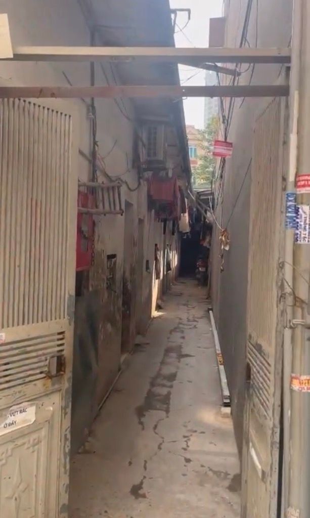 Bán nhà Minh Khai - diện tích 98m2 1 tầng - đất tặng nhà cấp 4 - giá 22,6 tỷ