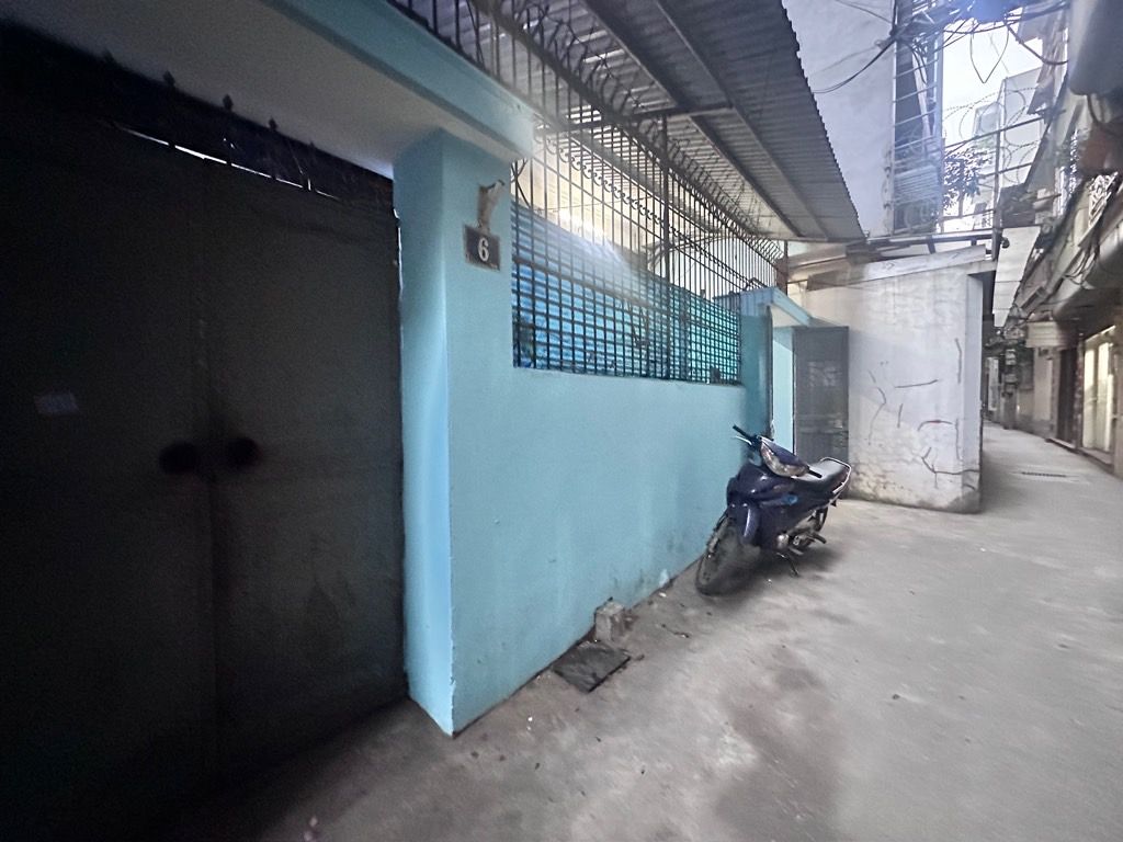 Bán nhà Hoàng Ngân - diện tích 94m2 4 tầng - Mảnh đất rộng, mặt tiền lớn - giá 19,2 tỷ