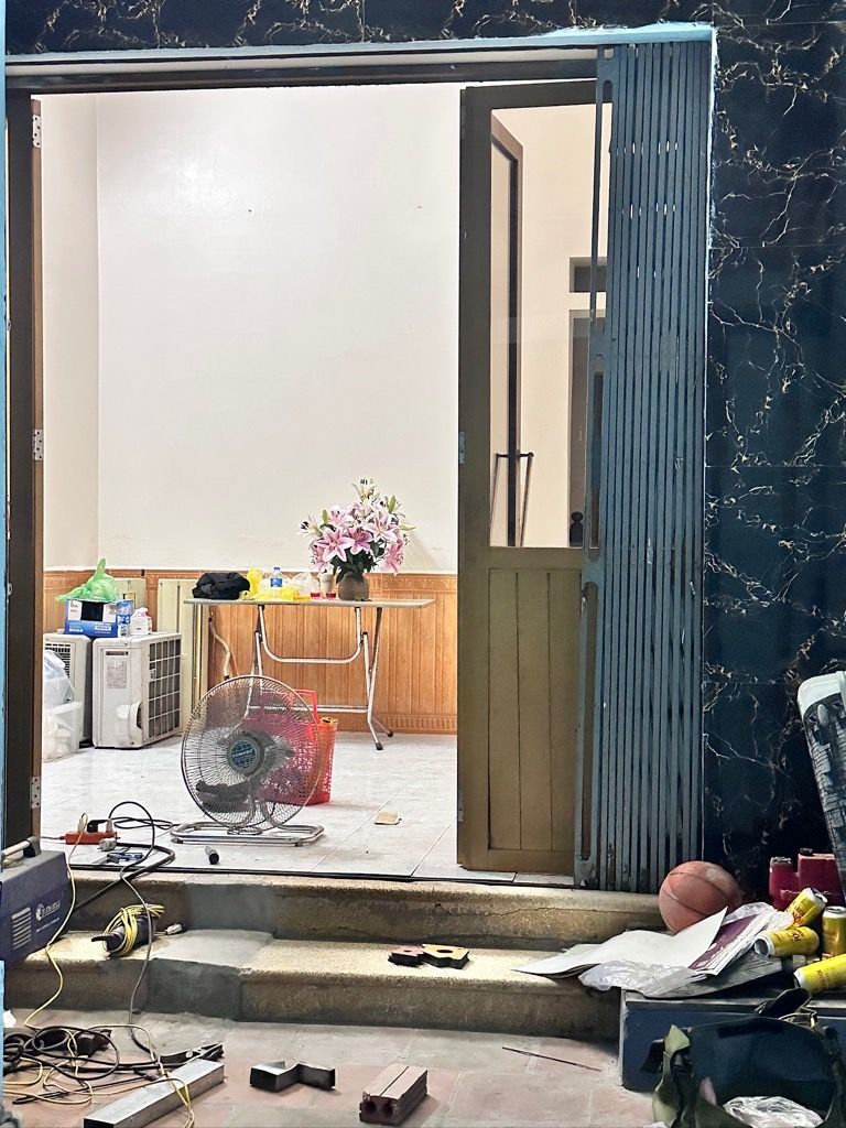 Bán nhà Hoàng Ngân - diện tích 94m2 4 tầng - Mảnh đất rộng, mặt tiền lớn - giá 19,2 tỷ