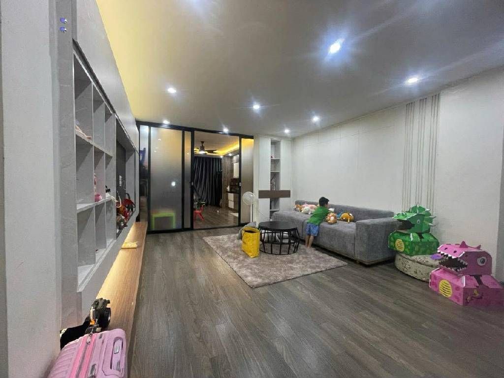 Bán nhà VŨ HỮU - diện tích 53m2 5 tầng - ô tô tránh - giá 19,3 tỷ