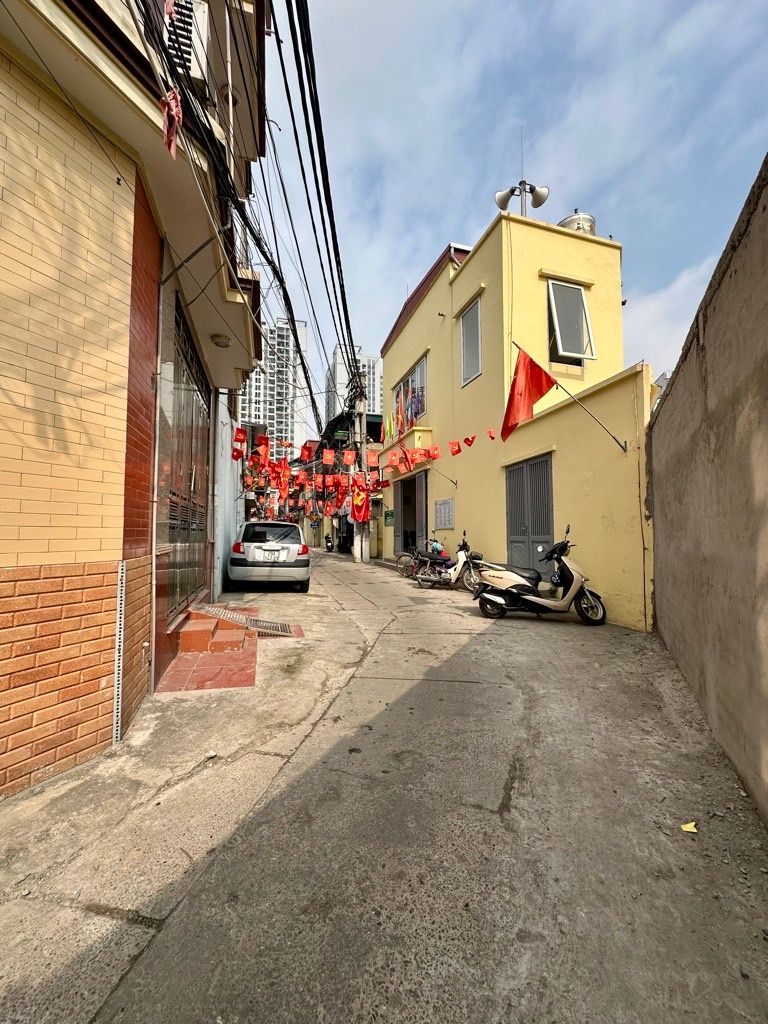 Bán nhà Hoàng Mai - diện tích 99m2 1 tầng - Ngõ thông kinh doanh nhỏ - giá 5,6 tỷ