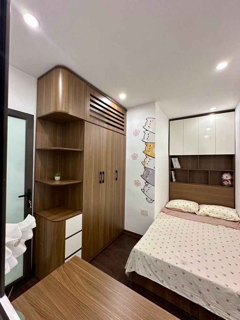 Bán nhà Hoàng Mai - diện tích 99m2 1 tầng - Ngõ thông kinh doanh nhỏ - giá 5,6 tỷ