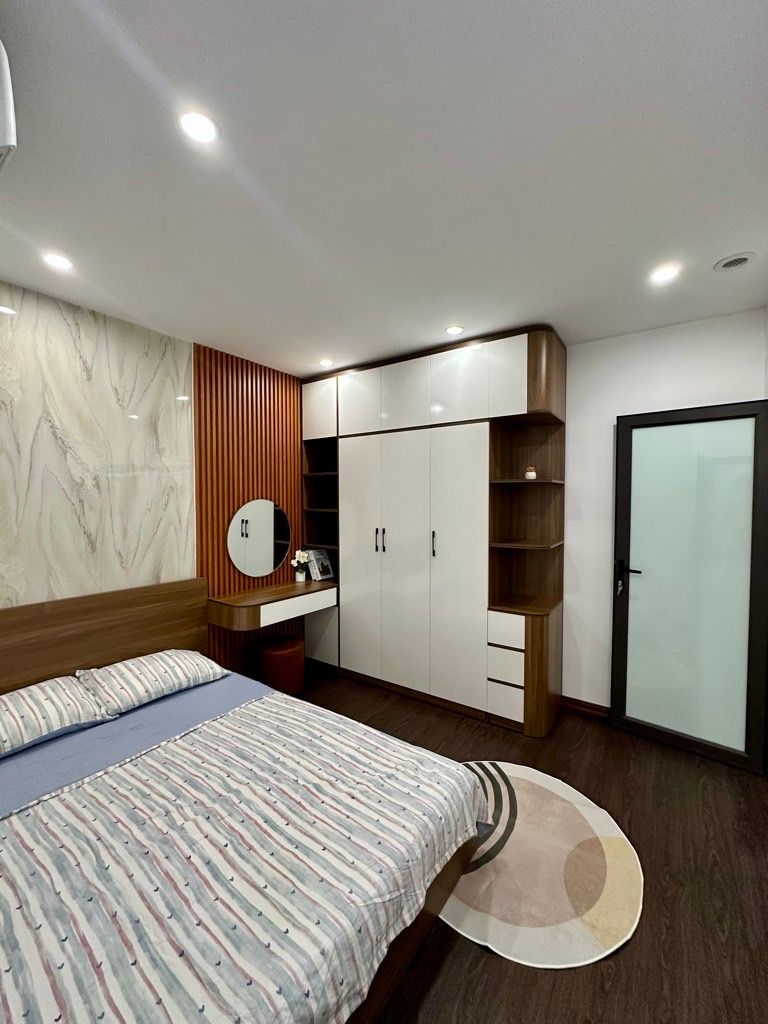 Bán nhà Hoàng Mai - diện tích 99m2 1 tầng - Ngõ thông kinh doanh nhỏ - giá 5,6 tỷ