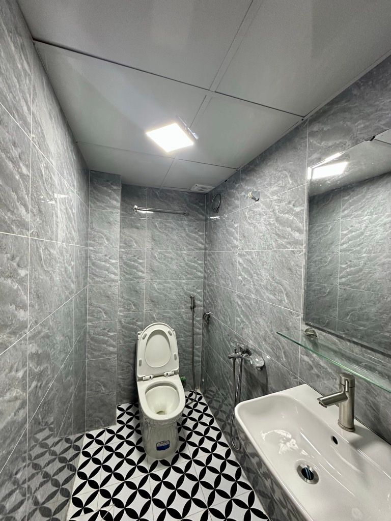 Bán nhà Hoàng Mai - diện tích 99m2 1 tầng - Ngõ thông kinh doanh nhỏ - giá 5,6 tỷ